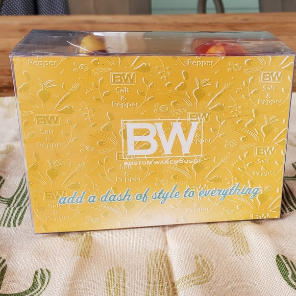 Boston Warehouse Chihuahua Dog Kitchen decor - Picture 15 of 17